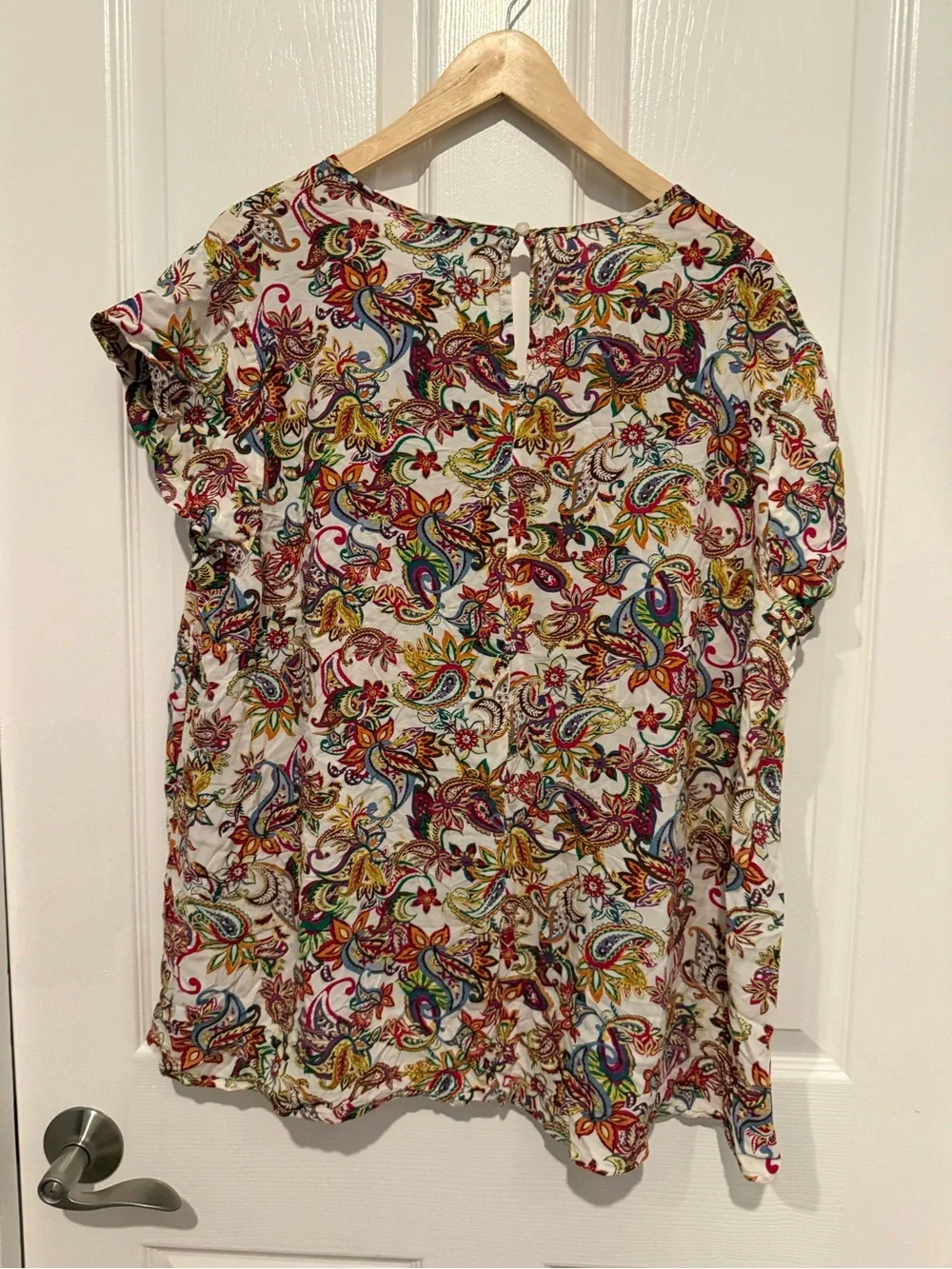 Cap-Sleeve Paisley Blouse in Multicolor